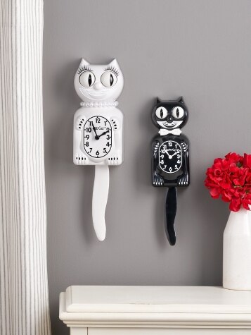 Kit-Cat Clock With Moving Eyes - Limited Edition Red