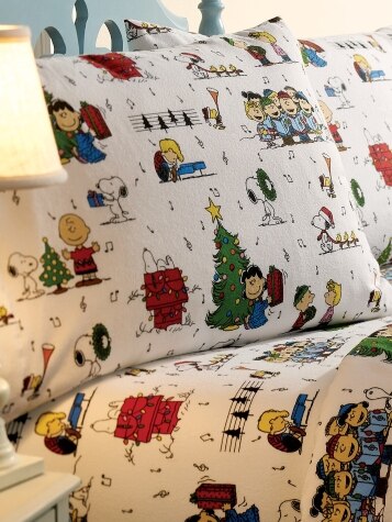 Peanuts Christmas Sheets in Portuguese Flannel