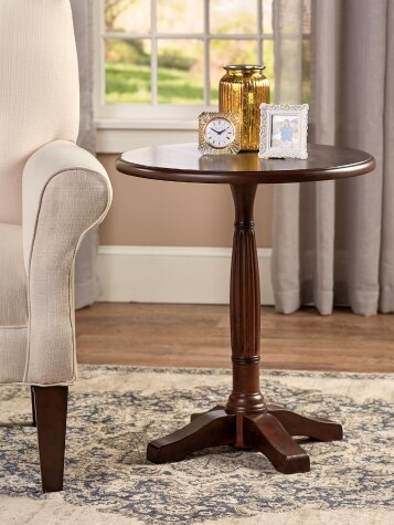 Round Pedestal Table | Reeded Table