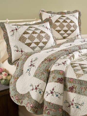 Floral Patch Embroidered Quilt | All-Cotton Patchwork Quilt